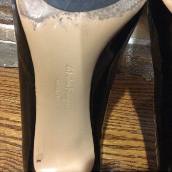 SALVATORE FERRAGAMO Black Patent Leather Pumps Closed Toe Block Heels - Picture 13 of 13